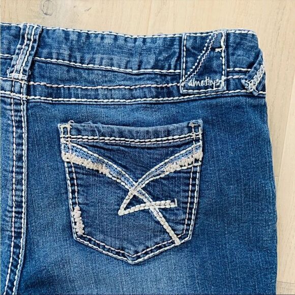 Amethyst Youth Girls Size 13 Jeans Shorts Blue Denim Low Rise Cut Offs - Picture 3 of 7